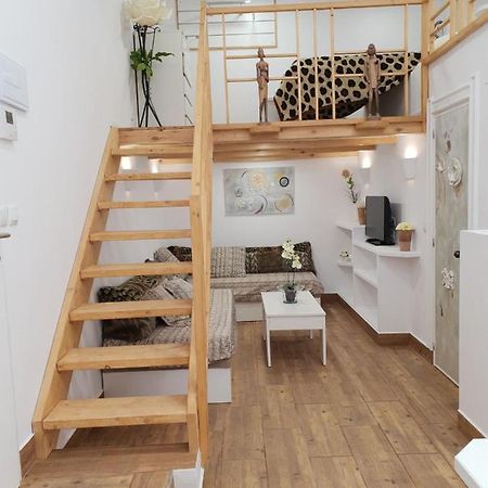 Beautiful And Nice Loft - อาลิกันเต ภายนอก รูปภาพ